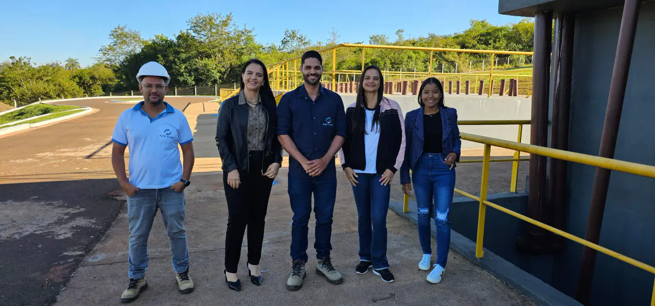 Equipe A2M Tank e representantes em visita técnica à ETE de Indianópolis