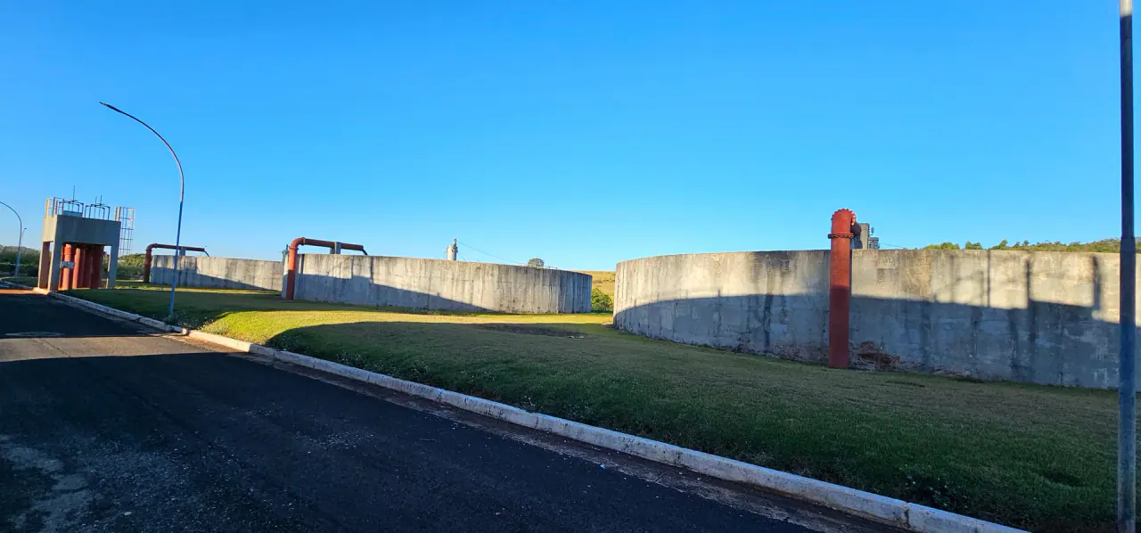 Tanques da ETE de Araguari em operação